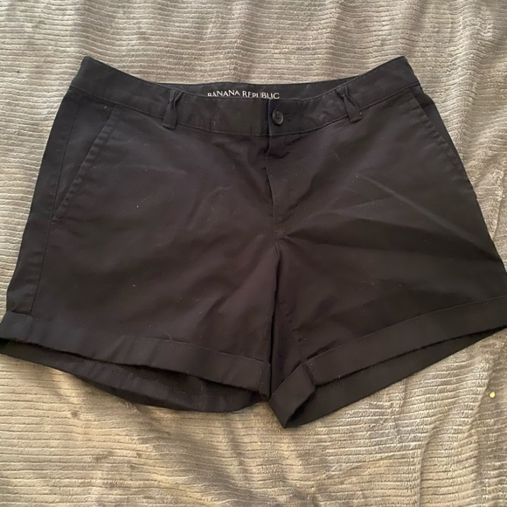 New, never worn banana republik black shorts